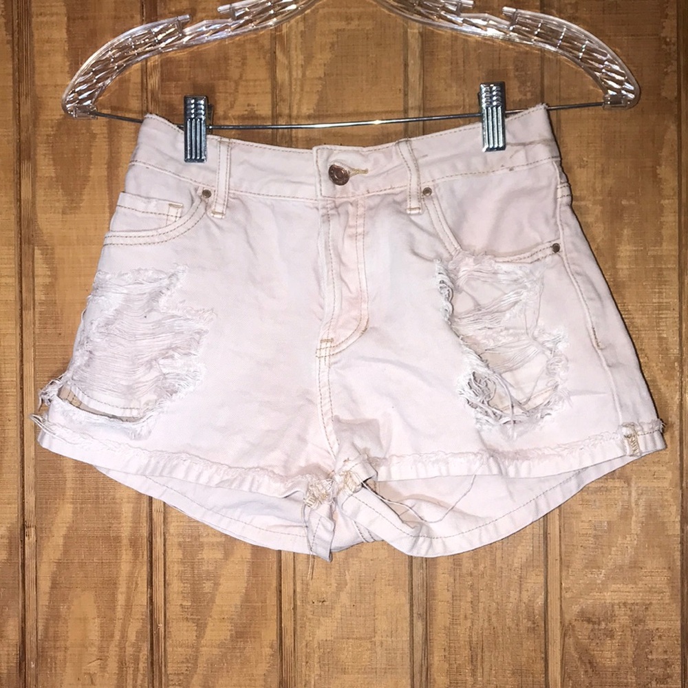 LIGHT PINK PAC SUN SHORTS